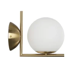 Alpinaluz Applique Murale ESFERA avec Globe en Verre Opale E27 G45 Diffuseur en Verre Soufflé et Structure en Acier Doré.