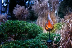 Discount Näve Piquet de terre solaire à LED 'FLAMME' Piquet de terre extérieur en métal couleur bronze et plastique, avec LED intégrée